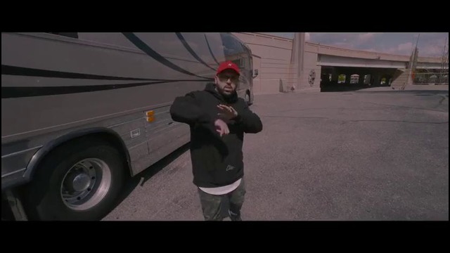 NF – Grindin’ (feat. Marty)