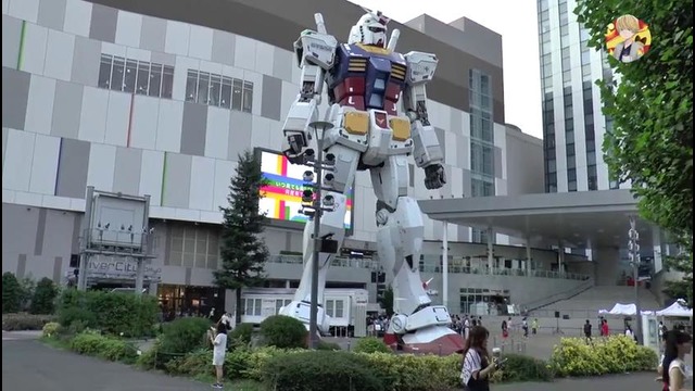 Япония – Робот Гандам и Японская Статуя Свободы
