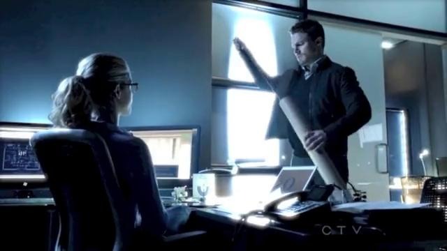Arrow – Oliver and Felicity – Crazy About You