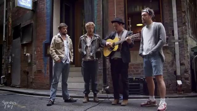 Mumford and Sons – Timshel Live – Sideshow Alley