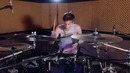 Luke Holland (Paramore- Misery Business)