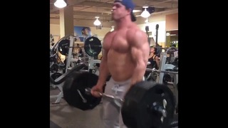 Этот парень тренируется с чудовищными весами – Brad Castleberry