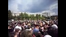 Давка за бесплатным мороженым в Тюмени