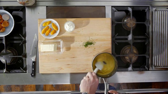 07 Gordon Ramsay Teaches Cooking: Make Elevated Scrambled Eggs