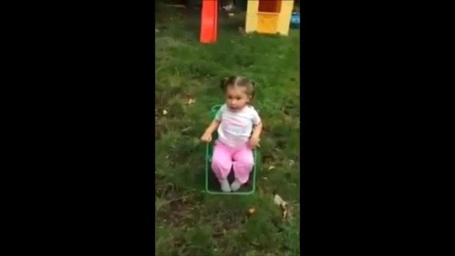 Двухлетняя ребёнок принял участия в ALS Ice Bucket Challenge