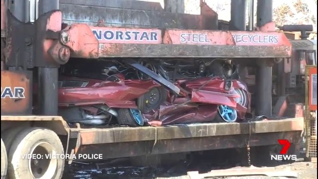 Полиция Австралии уничтожает машины стритрейсеров