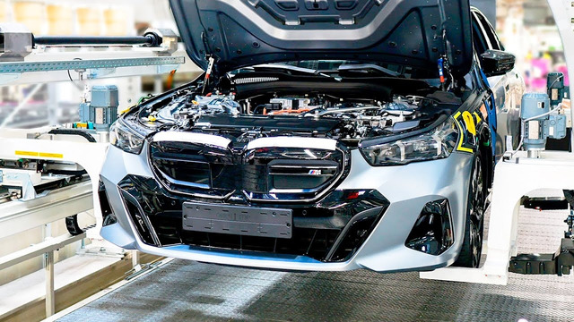 New BMW 5 Series (2023) Production Line