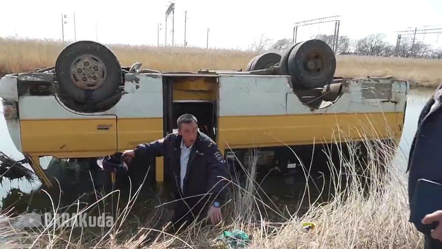 Виталий Наливкин спасает людей от автобуса HD