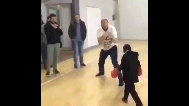 Карлик vs Баскетболист