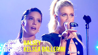 Halsey & Kelsea Ballerini – Without Me (Perform CMT Crossroads 2020!)