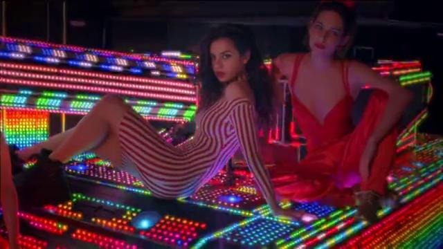 Charli XCX – SuperLove (Official Video 2013!)