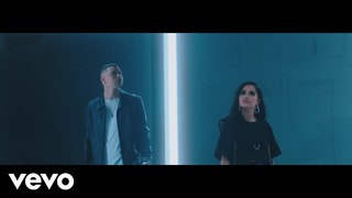 Kane Brown & Becky G – Lost In the Middle of Nowhere (Official Video 2019!)