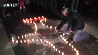 В Севастополе из свечей выложили самолёт в память о пилоте сбитого в Сирии Су-25