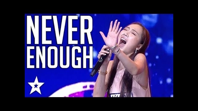 Девушка мощно спела кавер на Never Enough на шоу талантов в Тайланде