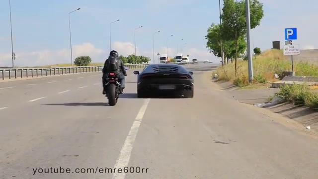 Lamborghini vs Suzuki