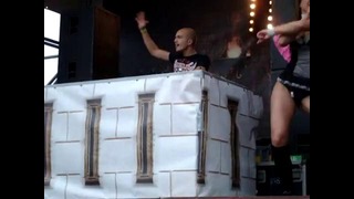 Headhunterz – Save Your Scrap For Victory