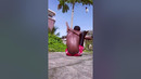 This guy’s contortion game is next level