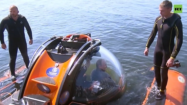 Путин спустился на дно Финского залива к месту гибели затонувшей подлодки
