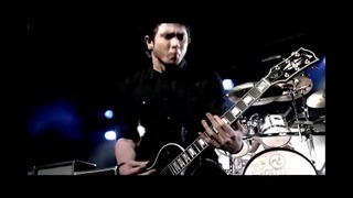 Trivium – Pull Harder On The Strings Of Your Martyr (OFFICIAL VIDEO)