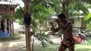 How to HEAD KICK Muay Thai Style