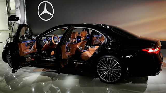 2027 Mercedes S-Class | Luxury W223 High-Tech Sedan In Details