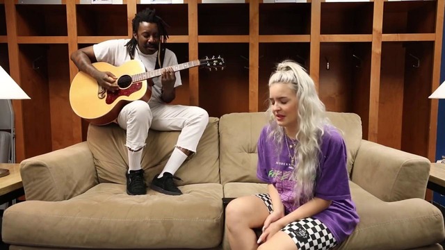 Anne-Marie sings Don’t Leave Me Alone (Acoustic 2018!)