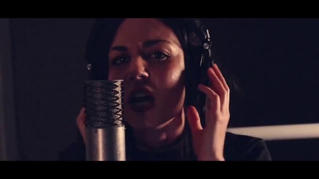 Onyria – Wake Me Up (AVICII Cover)