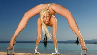 What the most flexible woman in the world is capable of