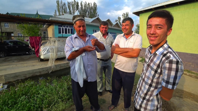 Как живут цыгане в Узбекистане. Готовим Мохора