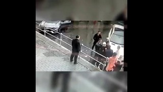 Видео, как Павел Мамаев и Александр Кокорин избивает ведущего Первого канала