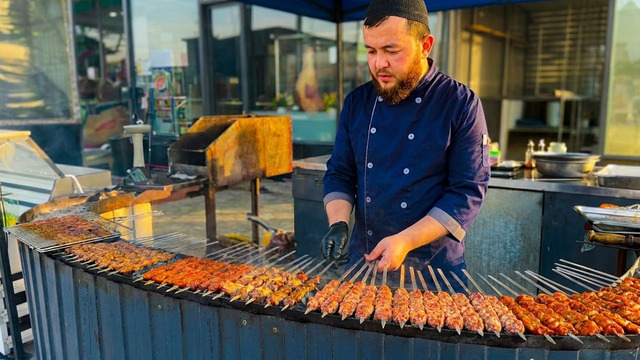 MEAT LOVERS’ DREAM! Hundreds of Uzbek Kebabs on a Giant Oval Grill