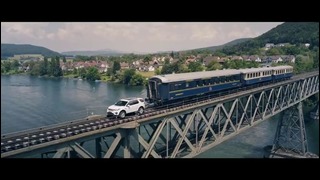 Land Rover тянет 120-тонный поезд