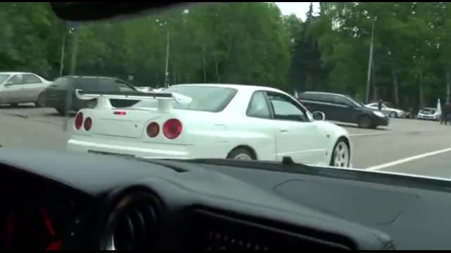 Dragtimes.info: Nissan GT-R R35 vs Nissan GT-R R34