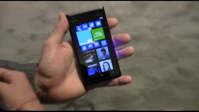 First Look at WP 7.8 running on Lumia 900