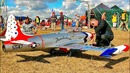 Гигантская радиоуправляемая модель истребителя T-33 THUNDERBIRDS