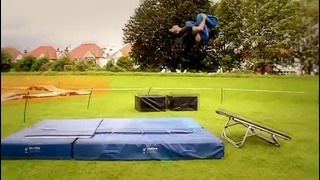 Most awesome parkour and freerunning moves 2013 HD