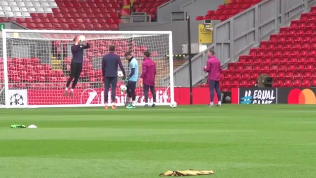 TRAINING FROM ANFIELD – Champions League – Liverpool v City