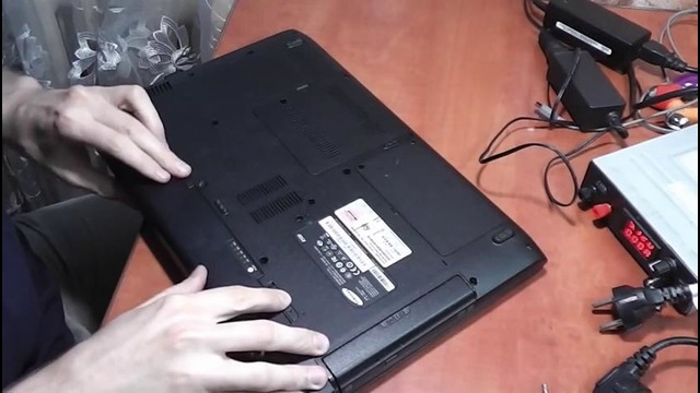 Сломан фиксатор разъёма для шлейфа клавиатуры ноутбука. Метод решения проблемы