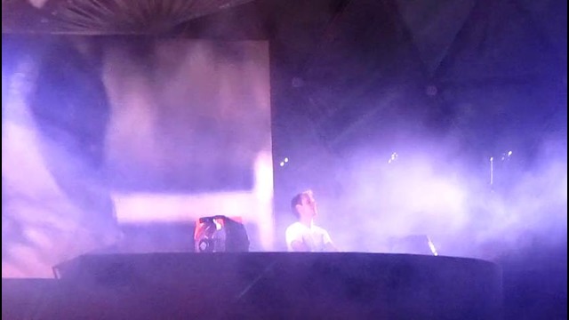 Выступление Армина в фестивале Electronic Family