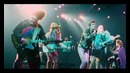 Зак Галифианакис и другие поют – Queen – Under Pressure