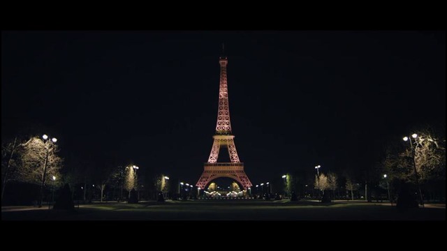 Железный человек лично взломал подсветку Эйфелевой башни
