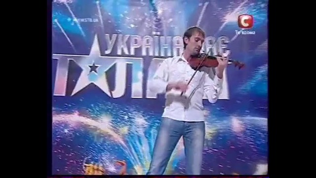 Александр Божик – виртуозная игра на скрипке