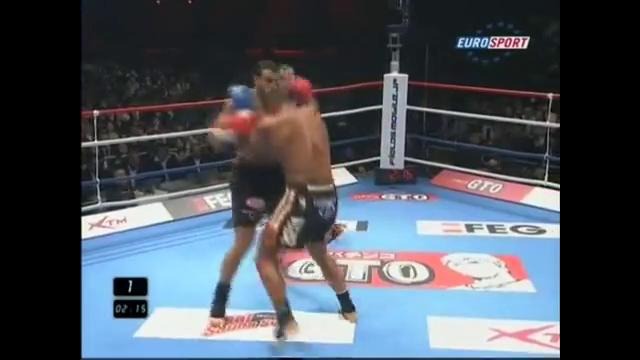 Бадр Хари и Алистер Оверим Финал К 1 2009 год