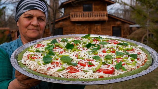 Green – Chicken Pizza: A Tasty Twist on Tradition