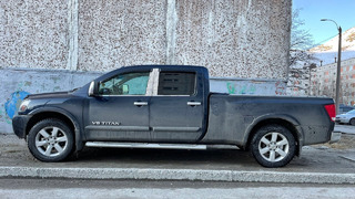 Ну очень длинный NISSAN. TITAN V8 5.6 L 6.2 МЕТРА