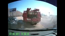 Водитель впечатался в пожарную машину