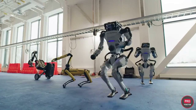ТОП танцев роботов Boston Dynamics под музыку народов мира