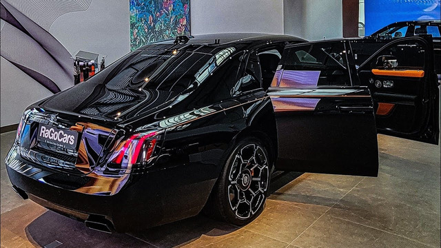 2025 Rolls Royce Ghost Black Badge Series II – New Noble Luxury Liner – Interior & Exterior