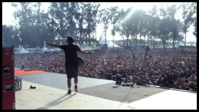 Blink-182 – Wishing Well (official «Blinkumentary» video)