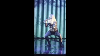 Rita Ora – Let You Love Me [Vertical Video]